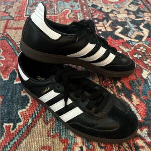 Like New - Adidas Sambas OG